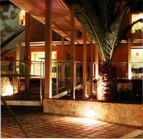 Astoria Hotel Трулос Экстерьер фото